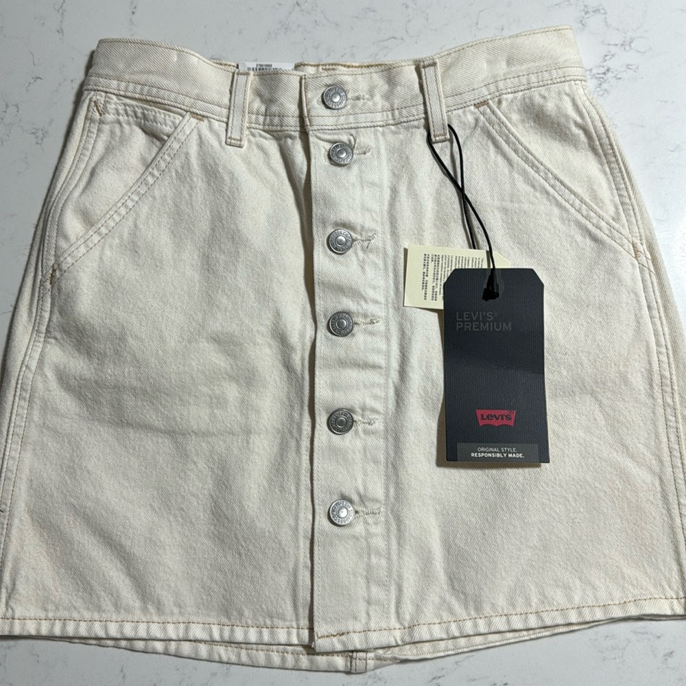 Levi’s jean skirt BEIGE SIZE 25